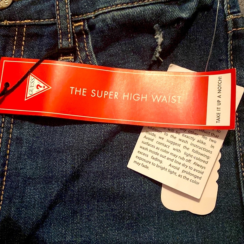 Guess - Jean’s - Picture 7 of 8
